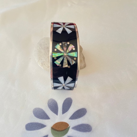 Beautiful vtg Mexican Alpaca silver cuff bracelet - Picture 3 of 7